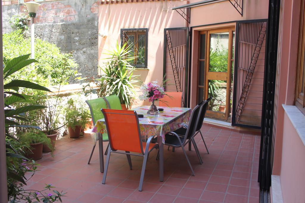 تاورمينا Bed And Breakfast Josepha الغرفة الصورة